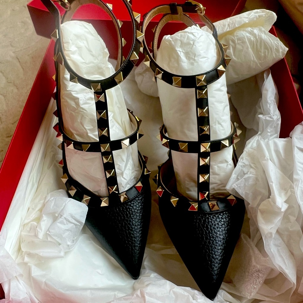 Valentino rockstud heels NWT